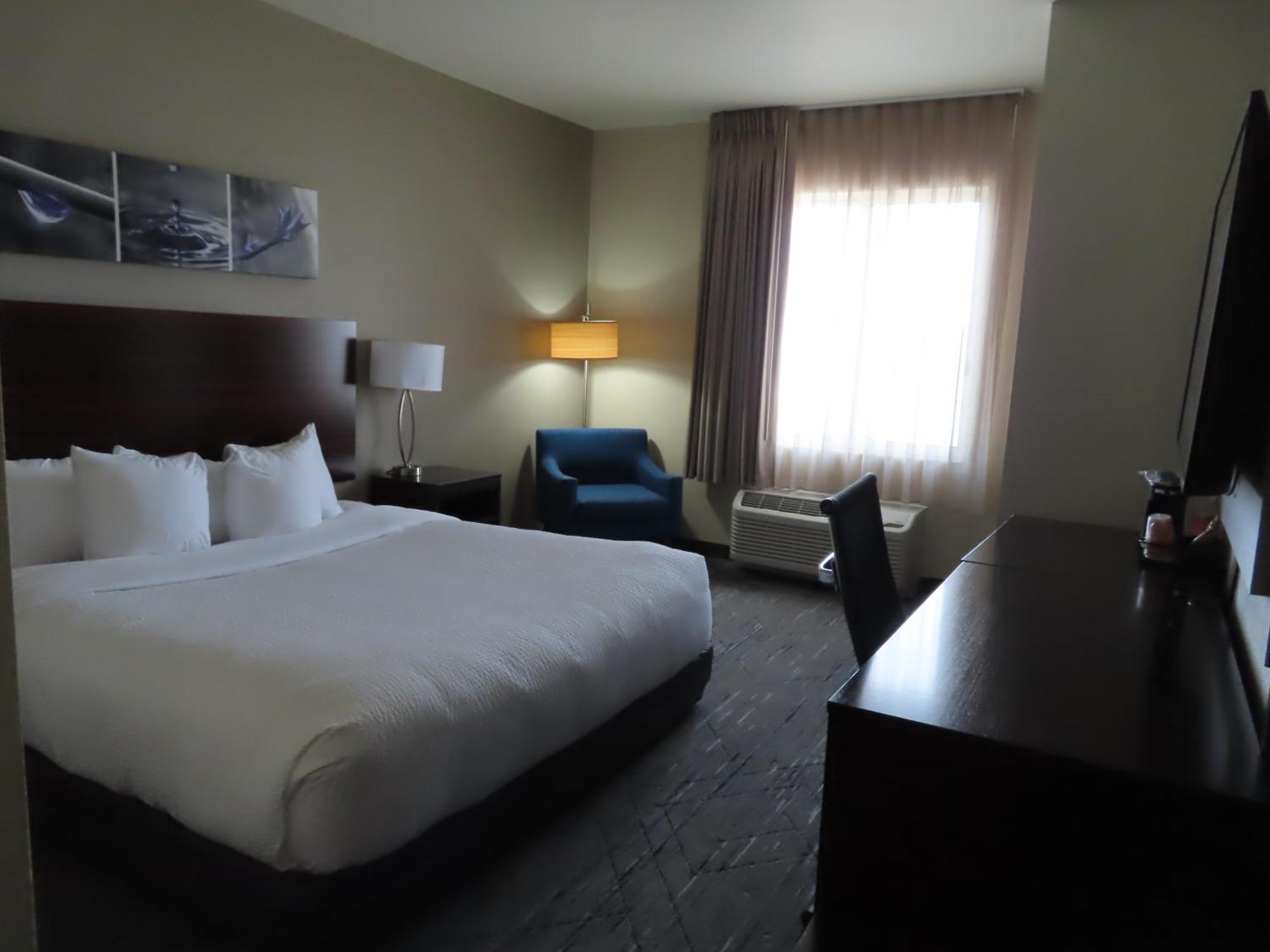 Sleep & International Airport DEN
