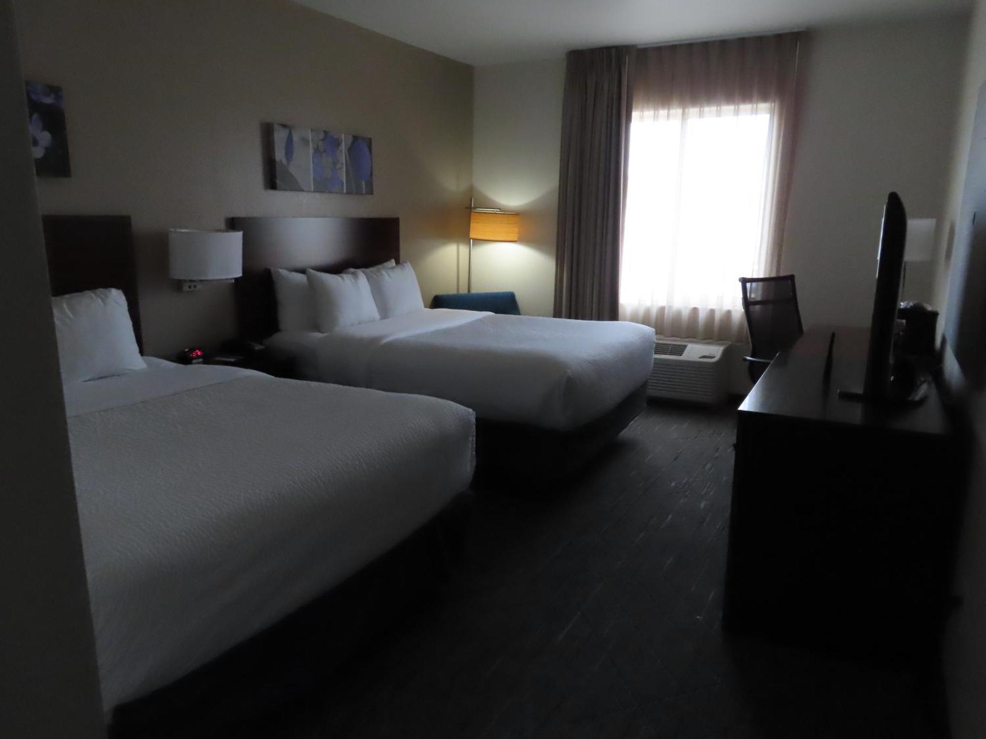 Sleep & International Airport DEN